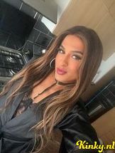 hellen-ts-prive-ontvangst-via-kinky-6901153c96de7800138342fe