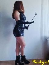 elektra-bdsm-via-kinky-68d9900cb6e471001315ebb0