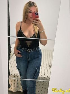 paola-virtual-sex-via-kinky-690de9b332844c0013f6409a