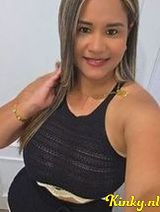 Estefany - Seductive and mysterius