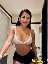 alessia-escort-via-kinky-68de93d37e9b92001310b6eb