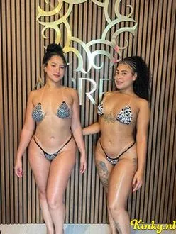 megan-&-cleo-virtual-sex-via-kinky-68e520eeb6e471001315f8ff