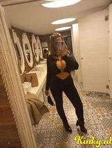 estrella-escort-via-kinky-68de759e4884f30013e8ab4d