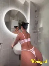 violett-prive-ontvangst-via-kinky-69b85d489287a40013cd1f37