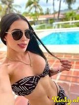 patricia - Latina in town and good English