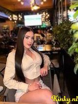 patricia - Latina in town and good English