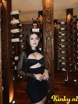 patricia - Latina in town and good English