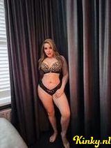 Anyela - I like to party.