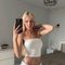 elle-virtual-sex-via-kinky-68e665d36414c600131a60d6