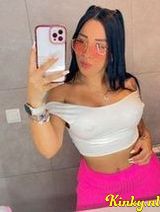 Susy - Pornstar Susy met mega reet klaar om te spuiten