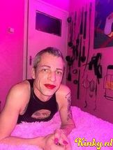 nicole-bdsm-via-kinky-68ea23c339a405001305fe96