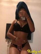 medeea-escort-via-kinky-68ee48da918ef400139448fa