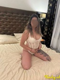 alicia-escort-via-kinky-68ed4a287e9b92001310c806