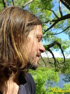 viktor-erotische-massage-via-kinky-68ed4d6af6c6eb0013e606cd