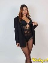 Cynthia - Hot latina mami new in town