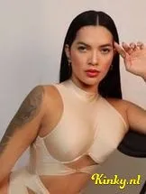 valentína-erotische-massage-via-kinky-699dc9f5f66c09001379f0de