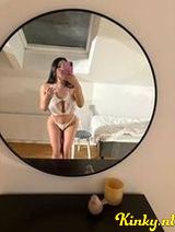 Paris - MEXICAN GIRL