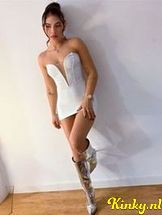 ariana-prive-ontvangst-via-kinky-6904d11732844c0013f631e9