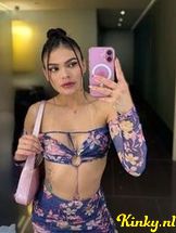 esmeralda-prive-ontvangst-via-kinky-690affad32844c0013f63b3c