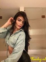 esmeralda-escort-via-kinky-68f24f2dc0682f0013dffbb8