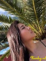 sakura-escort-via-kinky-690b7ffe96de78001383560e