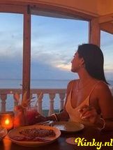 sakura-escort-via-kinky-690b821cf044d900134e3f01