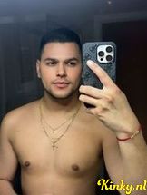 adrián-prive-ontvangst-via-kinky-69139bf6665fb200136365d3