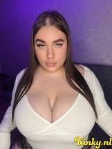 julia-virtual-sex-via-kinky-68f6ce2335dea800130af1b2