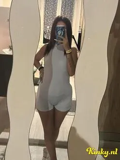 inna-escort-via-kinky-692dac6c73dfe00013a35b8e