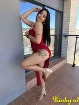 naomi-escort-via-kinky-68f66803665fb20013632e6d