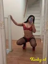 ruby-prive-ontvangst-via-kinky-698084bb6b12d80013144a94