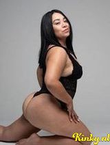 Mía - Hot latina body natural