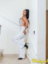 josephine-virtual-sex-via-kinky-691709d5f65b7000139332a6