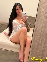 mia-escort-via-kinky-6909022b5a625a00138abf04