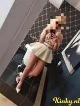 evelyne-escort-via-kinky-690117f25a625a00138ab1b4