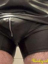 Nick - Gigolo-hardfucker for women en couples