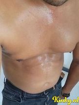 fernando-erotische-massage-via-kinky-68ff2537c0682f0013e00bc0