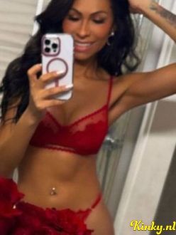 nathalia-gfe-escort-via-kinky-691611b2c0682f0013e03315