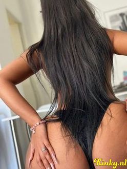 rose-escort-via-kinky-6900cc2196de78001383423b