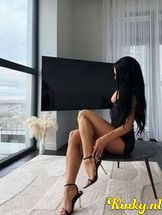 mistress-julia-bdsm-via-kinky-690ee07696de780013835c50