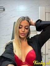 selena-prive-ontvangst-via-kinky-690bd528f65b700013932002