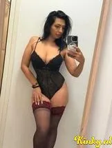 elle-escort-via-kinky-690406a435dea800130b08c6