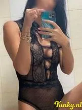 ella-escort-via-kinky-6904b0e235dea800130b0b48