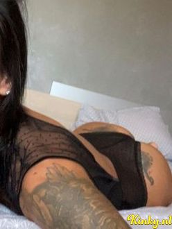 ella-escort-via-kinky-691c4153f044d900134e5c00