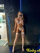 Ella - Naughty blonde new in town