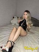 Sofia - Round juicy butt