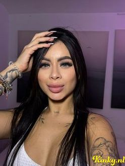 yallin-escort-via-kinky-690b45555a625a00138ac5a6