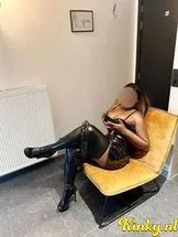 melanie-prive-ontvangst-via-kinky-690a0c17665fb2001363513d