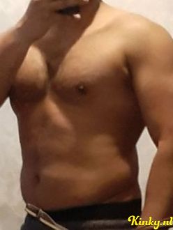 ricky-escort-via-kinky-690a36f1c0682f0013e02070