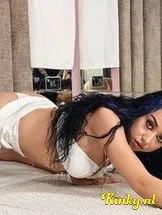 aya-prive-ontvangst-via-kinky-6984b38a5ed0c0001212b3a4